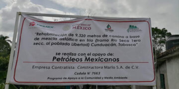 Pemex abandonó obras carreteras