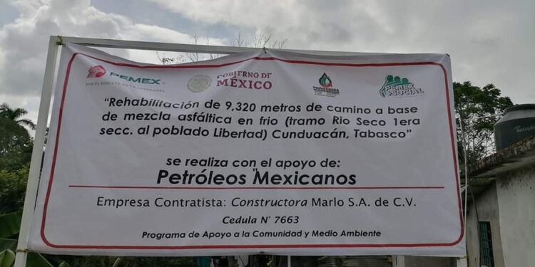 Pemex abandonó obras carreteras