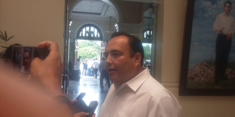 Urge nuevo centro de convenciones