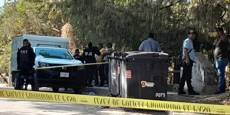 Torturado y acribillado