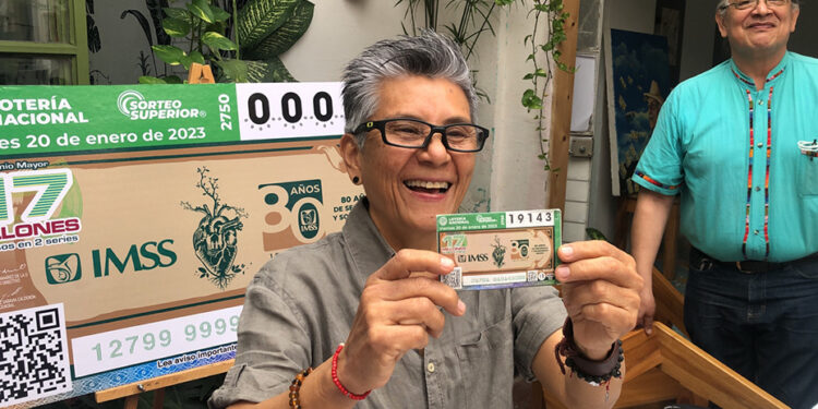 Chiapaneca dibujó el corazón de billete de Lotería Nacional