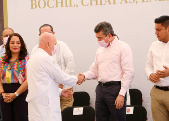 Inaugura gobernador novena Clínica de Parto Humanizado