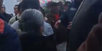 Insulta alcalde a colonos