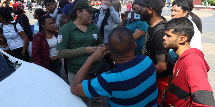 INM los engaña con papeles de 30 días