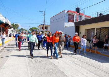 Inaugura seis obras por un monto superior a los 11.9 mdp