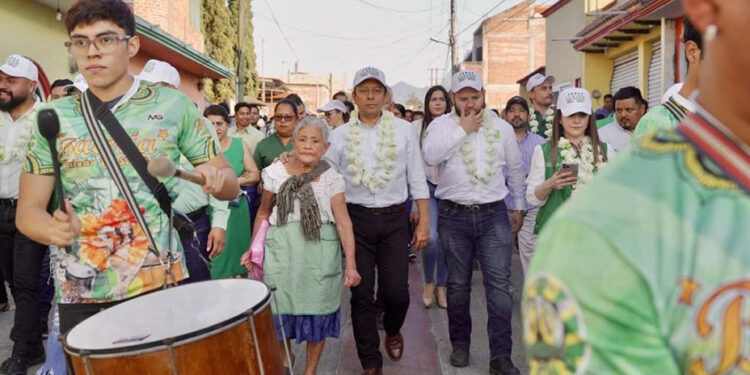 Reconocen líderes y representantes de sectores liderazgo del legislador