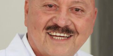 Se lleva a cabo segunda jornada de microcirugías de mano