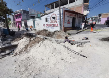Reparan drenaje colapsado