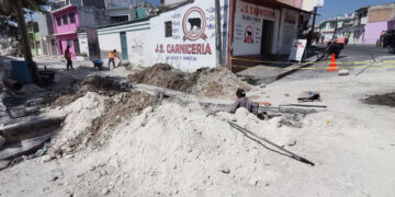 Reparan drenaje colapsado