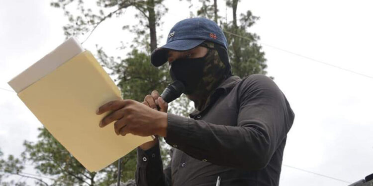 Surge conflicto entre el grupo; pelean el poder