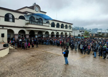Retienen a policía municipal
