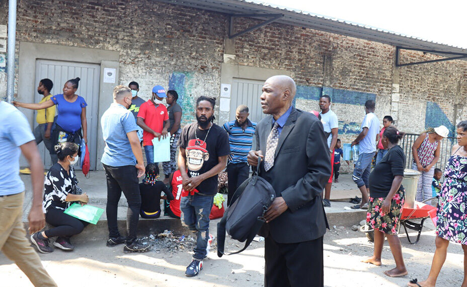 Realiza gira por la frontera sur