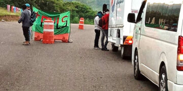 Instalan bloqueo-boteo