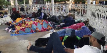 Migrantes piden ayuda para salir de Chiapas