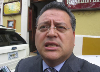 ACÁ ENTRE NOS