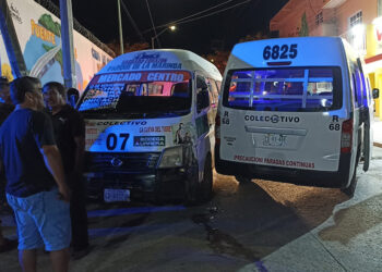 Chocan colectivos