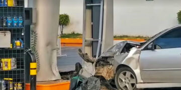Derribó una bomba de gasolina