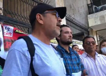 Exige asamblea democrática