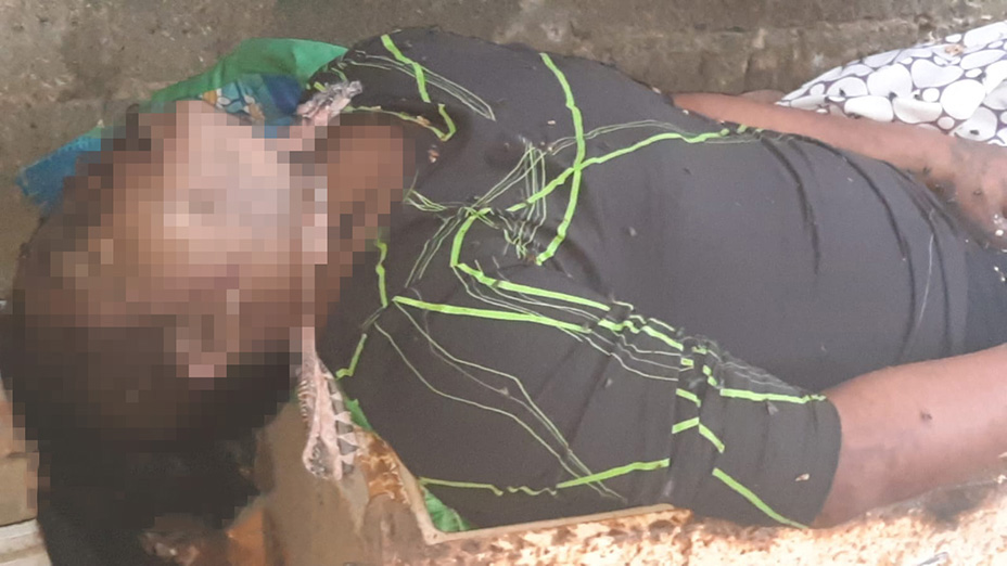 La estrangularon con un cordón