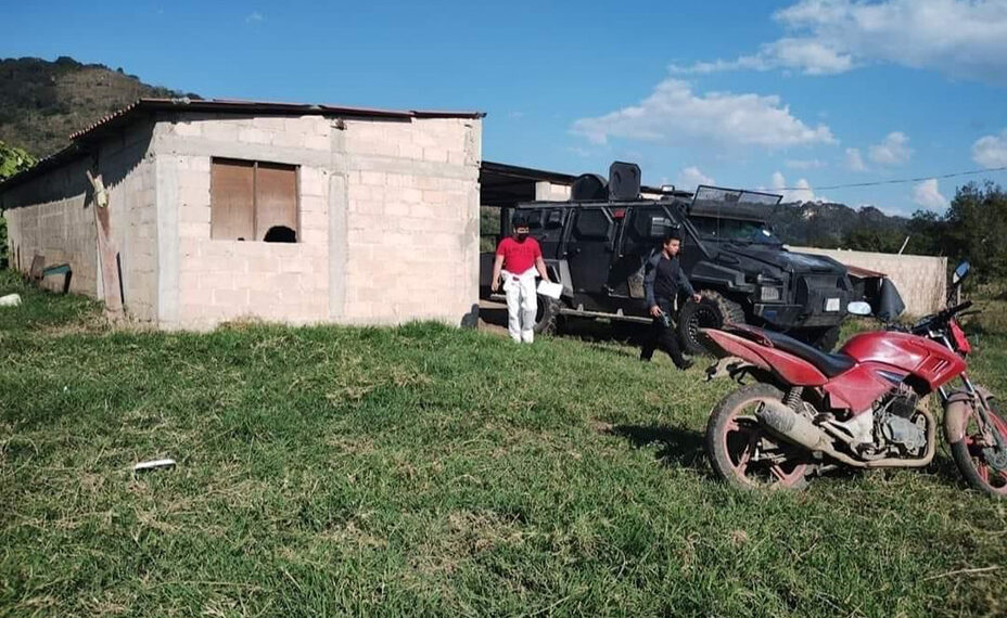 Localizan cuerpos en un rancho