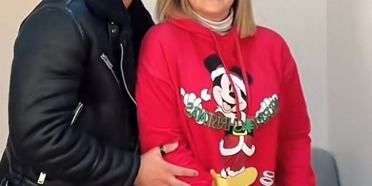 Erika Buenfil y Emmanuel Palomares habrían comenzado un romance en secreto, se llevan 27 años