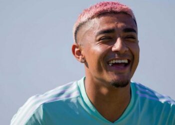 ¡Nuevo culé! Julián Araujo ya luce los colores del Barcelona