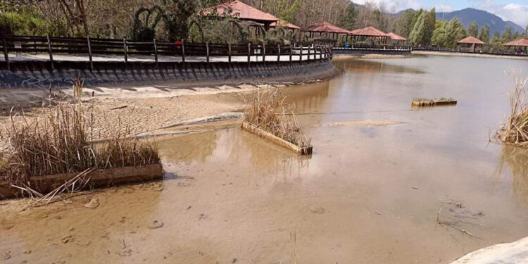 Seco por estiaje; autoridades dicen que están limpiando