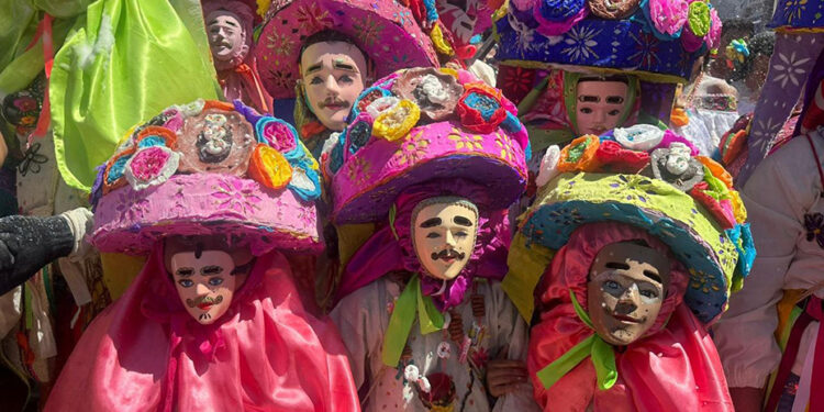 Asiste Mariano a expo-Agrícola en Villa Corzo