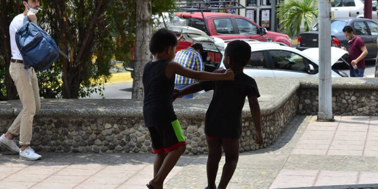 Continúan desaparecidos más de 400 menores