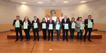 Entregan nuevos nombramientos