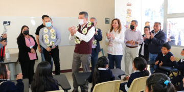 Inauguró espacios en la primaria “José de Allende y Unzaga”