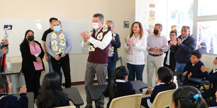 Inauguró espacios en la primaria “José de Allende y Unzaga”