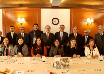 Se reúne con la presidenta de la SCJN