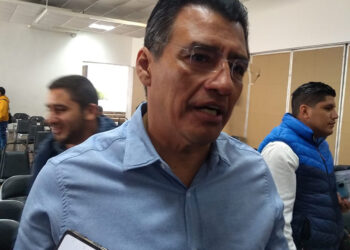 Van tras la edil de Teopisca