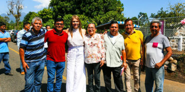 Inaugura red del sistema de agua entubada