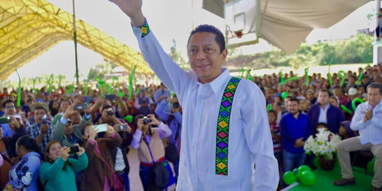 Reafirma compromiso de fortalecer la 4T