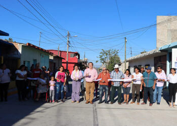 Entrega calles pavimentadas en barrio Frailescano