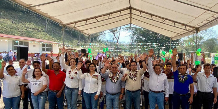 JAVIER MAZA CUMPLE COMPROMISOS