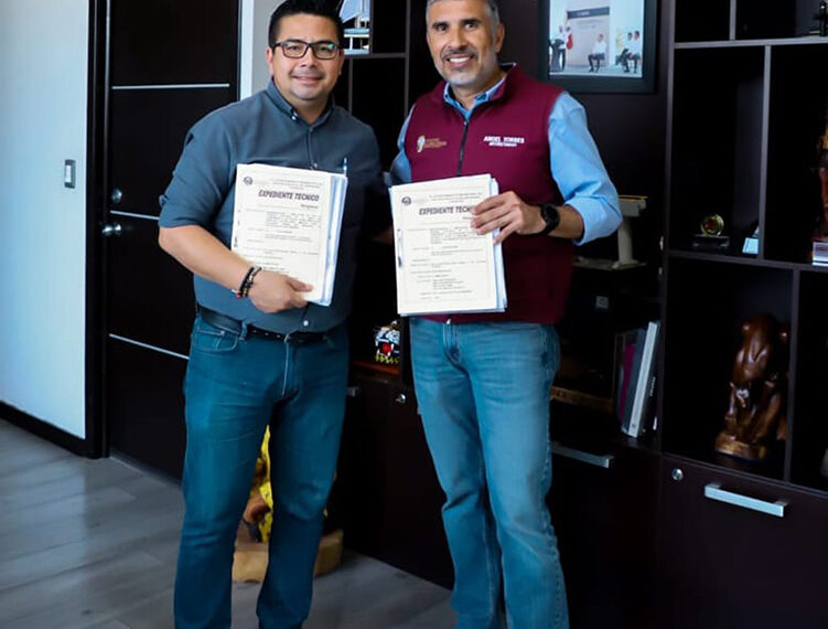 SE REÚNEN JAVIER MAZA Y ÁNGEL TORRES