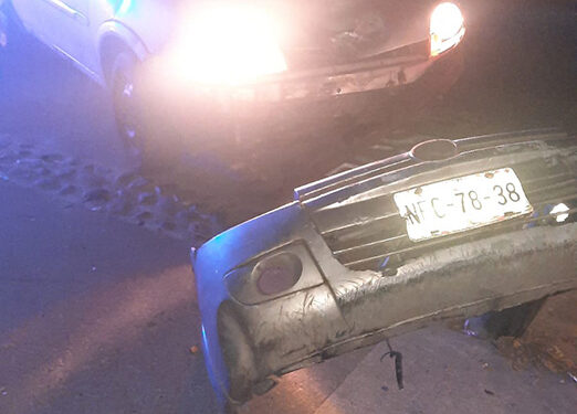 Se llevó a dos motociclistas