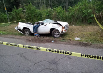 Rodó por la carretera
