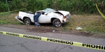 Rodó por la carretera