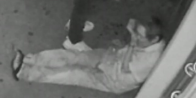 Salvajemente golpeado