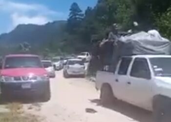 Autodefensas y El Machete hacen huir a los pobladores