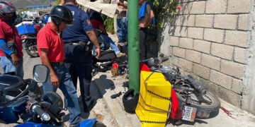 Estampado en un poste