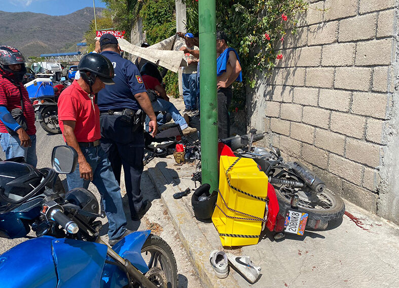 Estampado en un poste