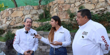 Adán augusto remonta, sus contrincantes se estancan