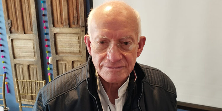 Siete días de bloqueo y no encuentran solución