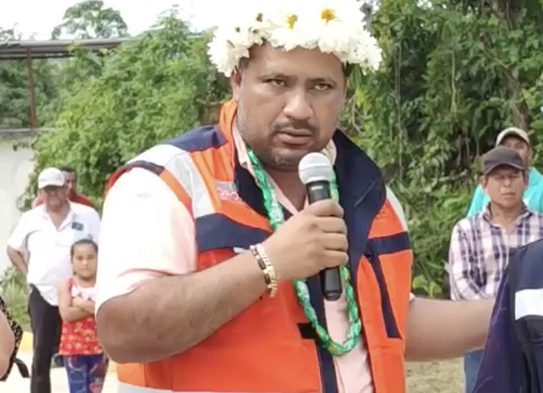 Robertony Orozco se jinetea la paga