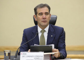 ACÁ ENTRE NOS